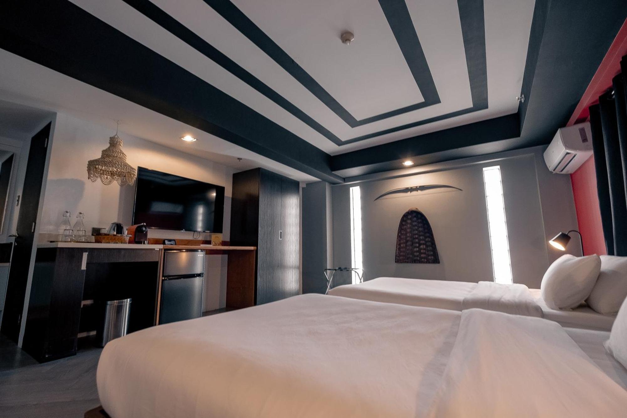 Havitat Boutique Hotel Makati City Exterior photo